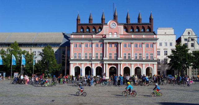 Kidical Mass fordert Vorfahrt für ungeschützte Verkehrsteilnehmende