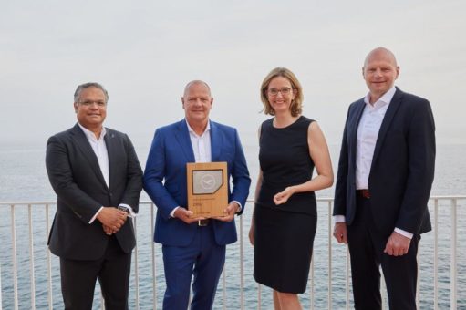 Lufthansa Cargo zeichnet DSV mit dem „Excellence Award“ aus