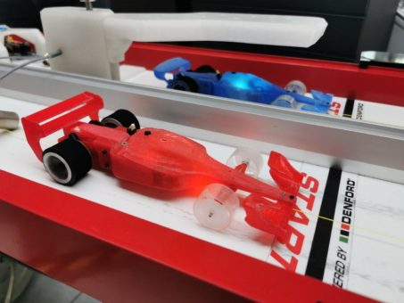 Formel 1 in der Schule: eRace-Team bringt elektrischen Antrieb auf hohes technisches Niveau