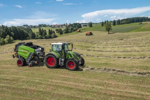 Vom Traktorenhersteller zum Landtechnikunternehmen