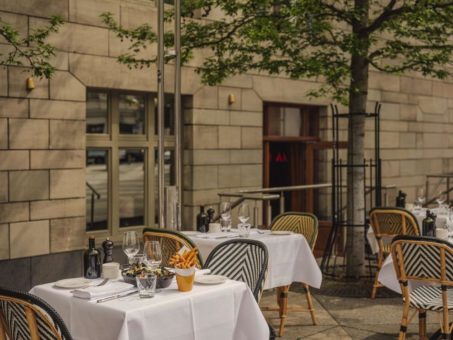 Winter ade, Sommer olé: Die schönsten Hotel-Terrassen laden direkt in der Stadt zum Genießen ein