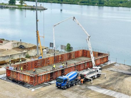 PASCHAL ermöglicht Schwimmplattform aus Beton für das Theater L’île Ô in Lyon