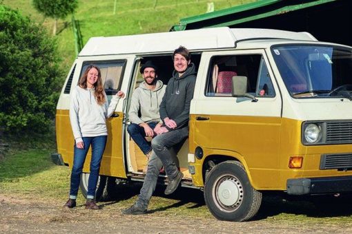 Klimafreundlich Campen in Österreich: Start-up Schau aufs Land ermöglicht Urlaub im Elektro-Camper