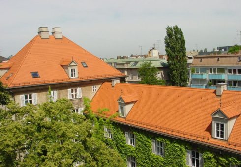 Dachdecker-Landesinnung Berlin: Dach und Wand nachhaltig bauen