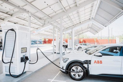 ABB E-mobility eröffnet in Italien ihren grössten Produktionsstandort für DC-Schnellladestationen