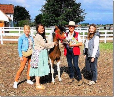 Schnütchen Tessa goes Australia – Ein Pony mit Handicap erobert die Welt