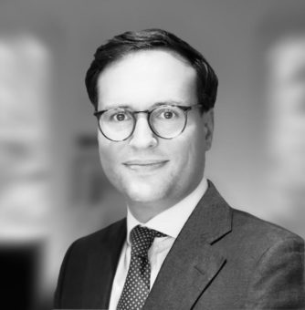 Robert Labas ist Executive Director bei Edelman Smithfield