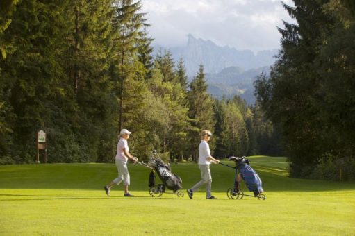 Fünf Greenfees – vier Plätze – eine Woche:   Tourismusverband lädt zur Kaiserwinkl Golfwoche vom 2. bis 8. Oktober 2022 nach Kössen ein