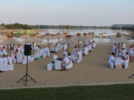 3. White-Dinner im Naturbad Xantener Südsee