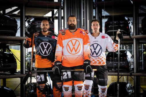 Grizzlys stellen ihre neuen Saisontrikots vor