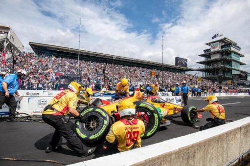 Firestone Rennreifen mit Guayule-Naturkautschuk debütieren in INDYCAR Series