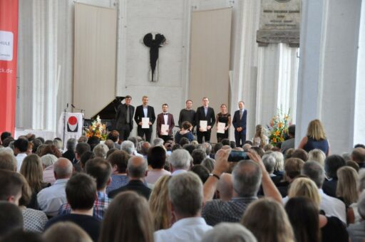 FH Lübeck verabschiedet rund 380 Absolventinnen und Absolventen zum Ende des Sommersemesters 2018