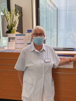 Blaue Damen und Herren im Klinikum Darmstadt gesucht