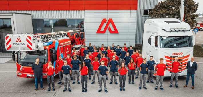 Ausbildung bei der Iveco Group – 40 Nachwuchskräfte starten am Standort Ulm ins neue Ausbildungsjahr