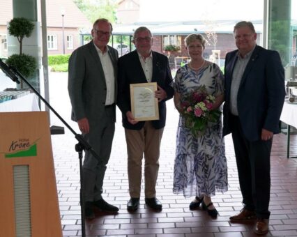 LBT-Vizepräsident Ludger Gude mit Goldener Ehrennadel ausgezeichnet