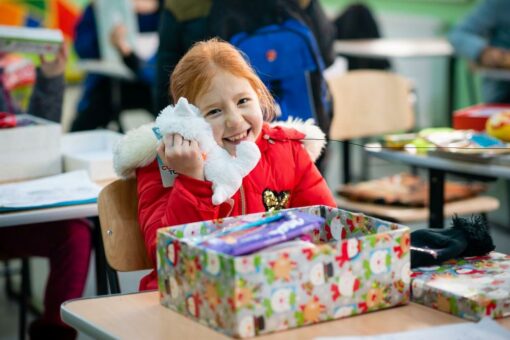 Weihnachtspäckchenaktion „Geschenk mit Herz“ startet in Jubiläums-Saison