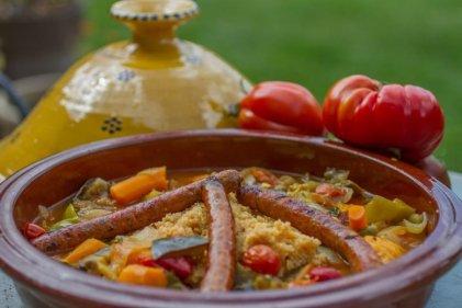 Ein Couscous-Abend im Institut français Bremen als Rahmenveranstaltung der Ausstellung „Guelâa: Porträt und Vision eines algerischen Dorfes“