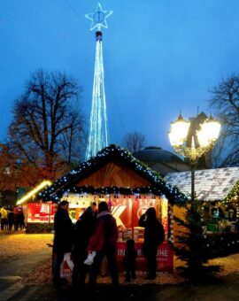 Kulturhütte auf dem Christkindlesmarkt