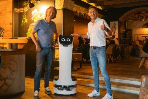 Service-Roboter im Liebesbier, Bayreuth