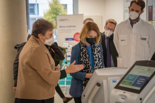 Wissenschaftsministerin Olschowski am Universitätsklinikum Freiburg