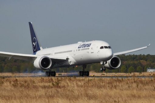 Neue Lufthansa Boeing 787-9 besucht Flugschul-Standorte