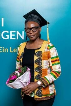 Promotionspreis für Friedensauer Wissenschaftlerin Annette Witherspoon