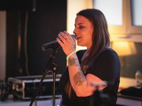 Live-Musik im Hafen Vynen mit „Ley“