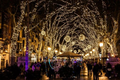 Stimmungsvolles Mallorca: besinnliche Ruhe, magisches Licht und milde Temperaturen verwöhnen Besucher zur Weihnachtszeit