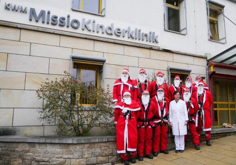 Der Nikolaus kam aus luftiger Höhe