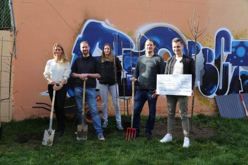 Hallo, grüner Daumen – Reifenhäuser unterstützt Gartenprojekt des Jugendzentrums Bauhaus