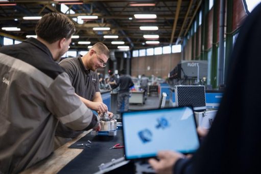 Jetzt beruflich durchstarten: thyssenkrupp Steel Europe bietet 2023 mehr Ausbildungsplätze an und führt gemeinsam mit der IHK Niederrhein entwickelte „Zusatzqualifikation Wasserstoff“ ein