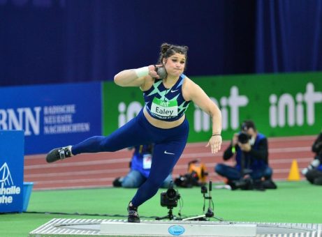 Gesamte Weltspitze im Frauen-Kugelstoßen beim INIT INDOOR MEETING Karlsruhe 2023 am Start