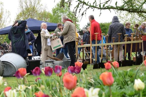 Ausstellende für Flohmarkt im Park der Gärten gesucht