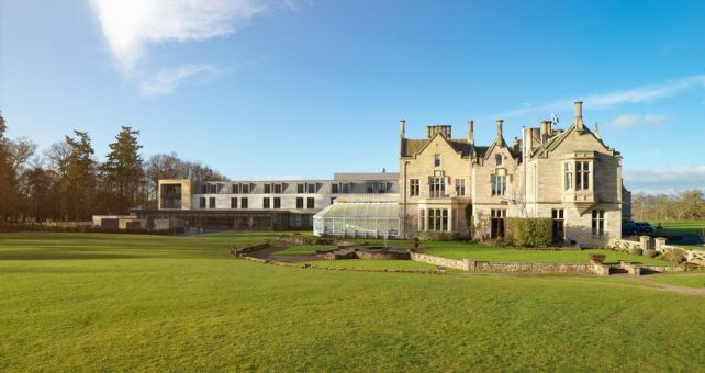 Destination by Hyatt kommt nach Großbritannien: SCHLOSS Roxburghe vergrößert sich in den Scottish Borders