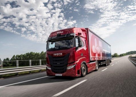 IVECO und Plus starten Test mit hochautomatisiertem Lkw auf öffentlichen Straßen in Deutschland