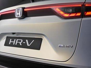 Neuer Honda HR-V fährt serienmäßig mit e:HEV Hybridantrieb