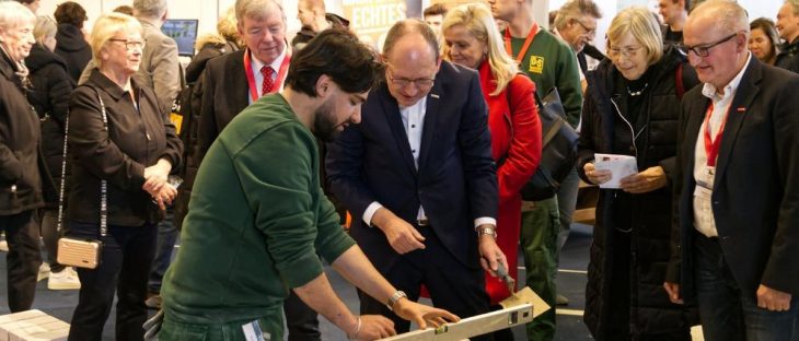 Lebendiges Handwerk zieht Aufmerksamkeit auf sich