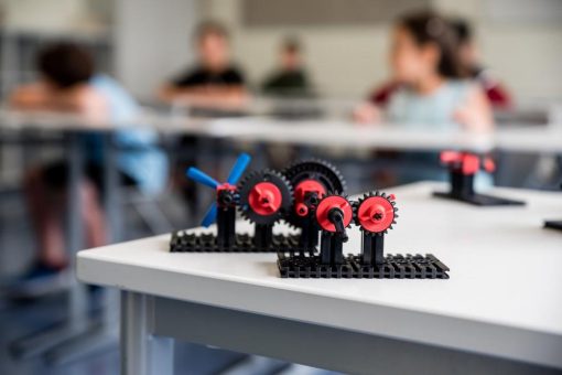 fischertechnik präsentiert neues Education Angebot und bietet Workshops für Lehrkräfte auf der didacta