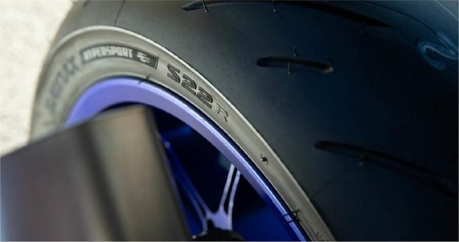 Bridgestone Battlax Hypersport S22 erzielt Testsieg in der renommierten Zeitschrift MOTORRAD