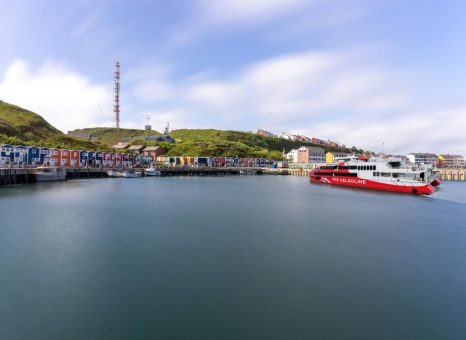 HSC „Halunder Jet“ startet in Helgoland-Saison 2023 voller Neuigkeiten und Preisstabilität für seine Passagiere