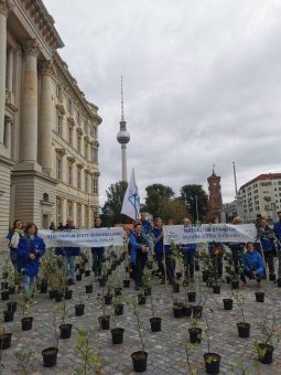 Mehr als 1.500 Sträucher für Berlin