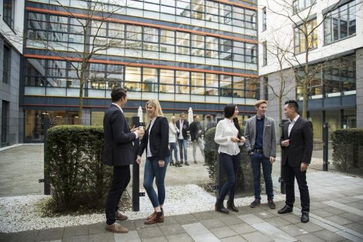 Matching zum Dualen Studium: Unternehmen treffen Studieninteressierte an der ISM München