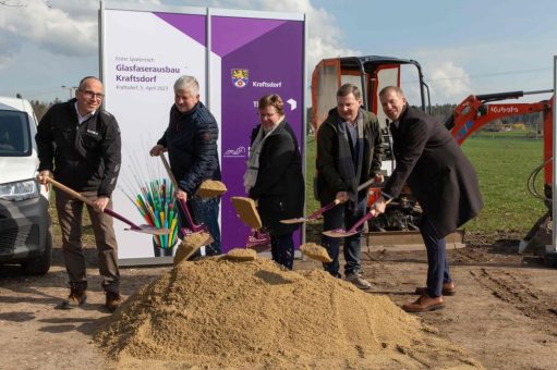 Erster Spatenstich für Glasfaserausbau Region Bad Köstritz