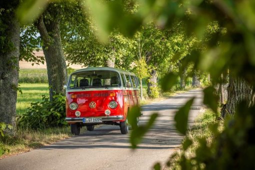 Oldtimermotorräder hängen klassische Personenwagen bei der Mängelquote ab