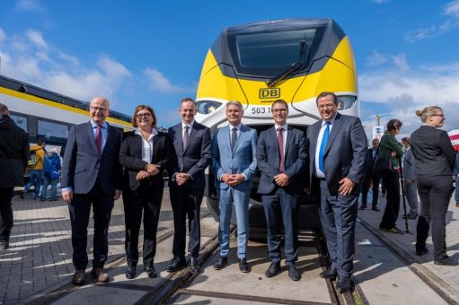 Verkehrsminister Volker Wissing und EU-Kommissarin Adina Iona Valean besuchen Siemens Mobility auf der weltweit größten Bahnmesse InnoTrans in Berlin