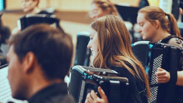 Zukunft der Akkordeon- und Harmonikaszene Deutschlands in Gefahr: Aufnahmestopp am Hohner-Konservatorium Trossingen verhindern!