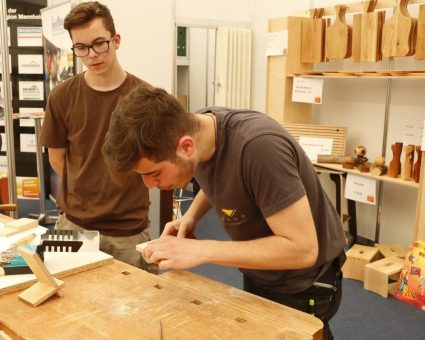 Mitmachen und Spannendes erleben in der Halle des Handwerks