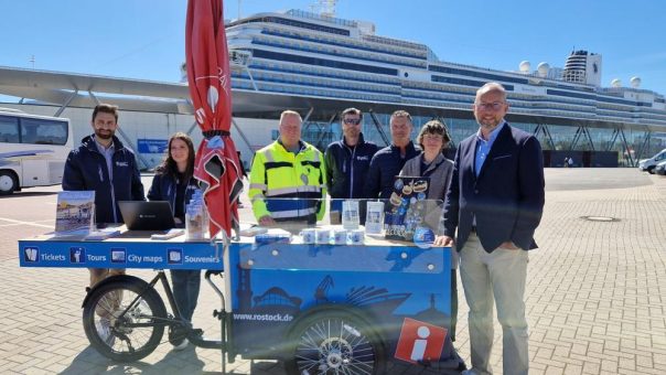 Premiere mit Vorbild-Charakter in MV: Erste Mobile Tourist-Info in Rostock unterwegs