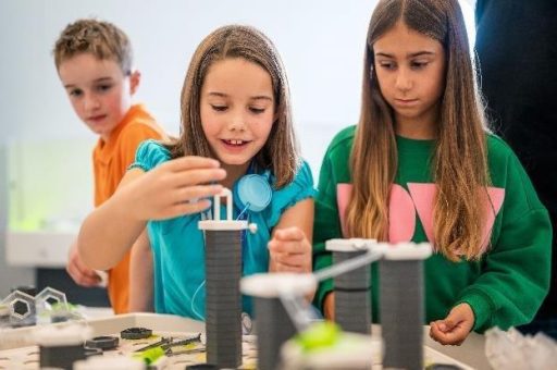 Spielerisch Gutes tun – Mega-Murmelbahn in den Schönhauser Allee Arcaden für krebskranke Kinder