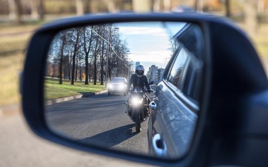 Sichtbarkeit im Sommer: Deshalb sind Tagfahrlicht und Co. so wichtig